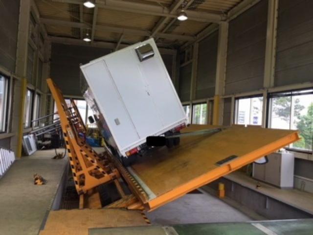 構造変更　トヨタ　ライトエーストラック　４ナンバー貨物から８ナンバー加工車へ変更