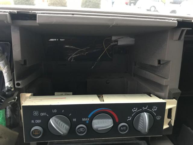 アメ車　95～99年　ＣＫ　タホ　サバーバン　７インチワイド カーナビ取付　加工
カロッツェリアAVIC-RW902 東京　多摩エリア　町田　八王子　相模原