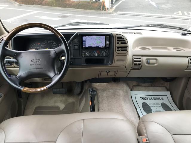 アメ車　95～99年　ＣＫ　タホ　サバーバン　７インチワイド カーナビ取付　加工
カロッツェリアAVIC-RW902 東京　多摩エリア　町田　八王子　相模原