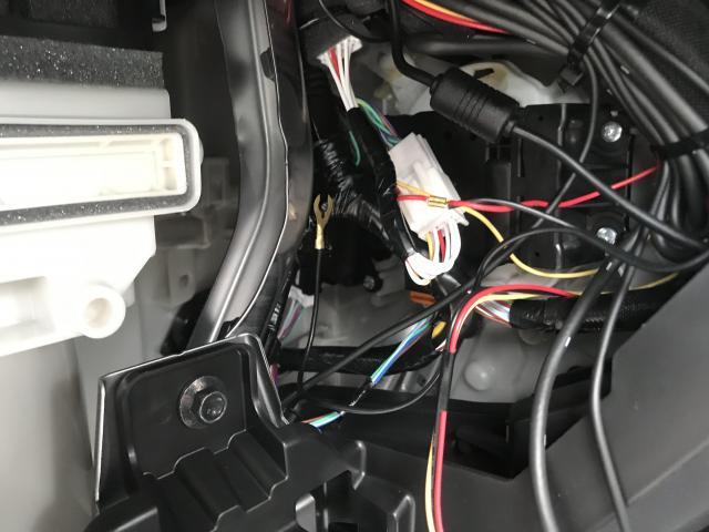 新車マツダCX5　ドライブレコーダー前後2カメラ取り付け　ドラレコ取付