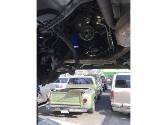 アメ車シボレーC1500 ATミッション脱着交換 リアクランクシール交換
