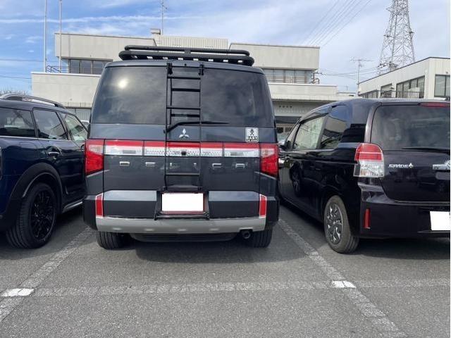 デリカD5　リアラダー取り付け
海老名　座間　大和　平塚　厚木　綾瀬　相模原　横浜　町田　八王子