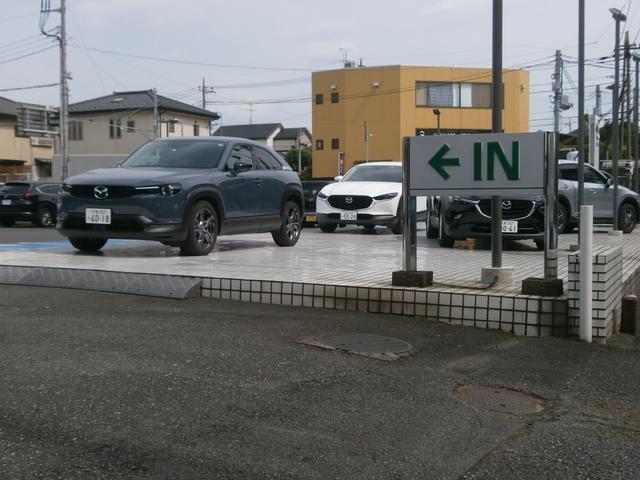 (株)関東マツダ 岩槻店(1枚目)