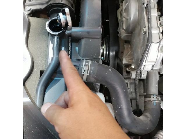 キャラバンNV350点検　キャラバンオイル交換　オイルエレメント交換　カーメンテナンス直ぐ出来る　さいたま市岩槻区　越谷　草加　川口日産キャラバンメンテナンス