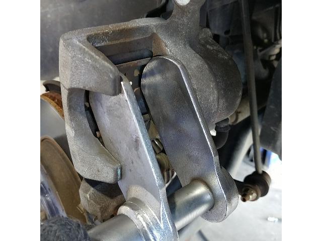 ブレーキパット交換格安　フィットブレーキパット交換　ブレーキ音異音点検さいたま市岩槻区　