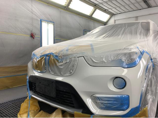 BMWX1フロントバンパー鈑金塗装格安　外車安く直したいさいたま市岩槻区越谷草加　輸入車鈑金塗装修理格安