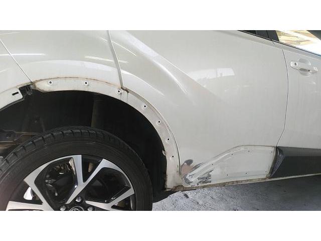 トヨタCHRドアへこみ傷修理板金zyx10ドアの傷修理安いさいたま市岩槻区越谷　草加　川口車のキズへこみ板金　自動車事故修理受け入れ可能