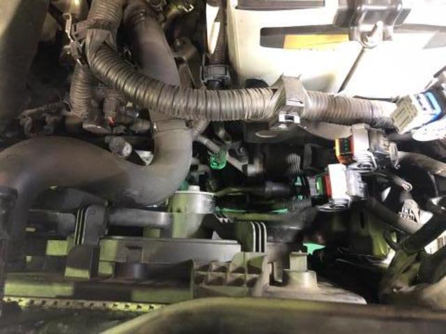 日産 C25 セレナ ラジエーター&ファンモーター交換|グーネットピット 日産 C25 セレナ ラジエーター&ファンモーター交換|グーネットピット