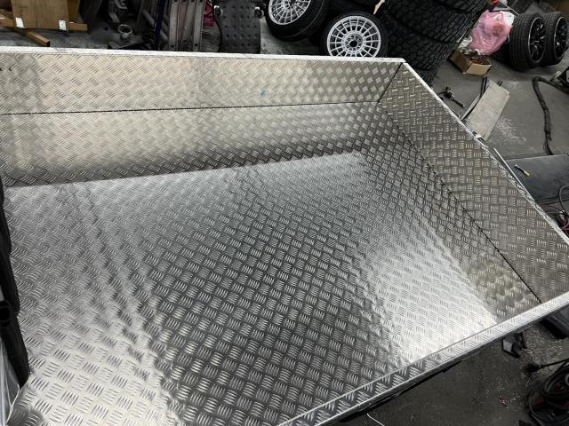ハイゼット 荷台架装 アルミ縞板 取付 交換 修理 杉戸町 春日部 ハイゼット 荷台架装 アルミ縞板 取付 交換 修理 杉戸町 春日部