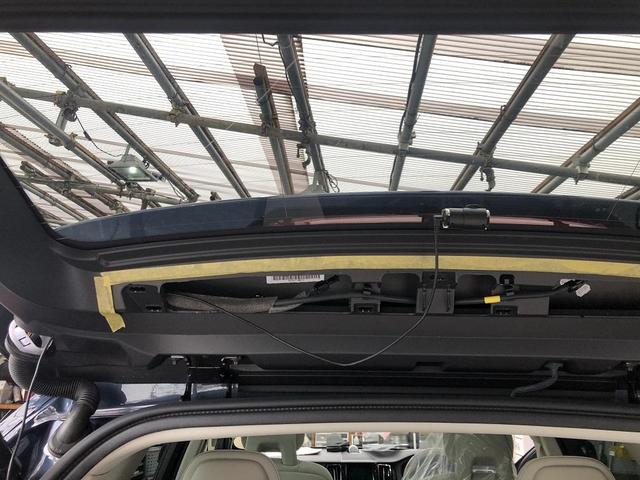 ボルボXC60 前後2カメラタイプドライブレコーダー取付 UB420XC ボルボXC60 前後2カメラタイプドライブレコーダー取付 UB420XC