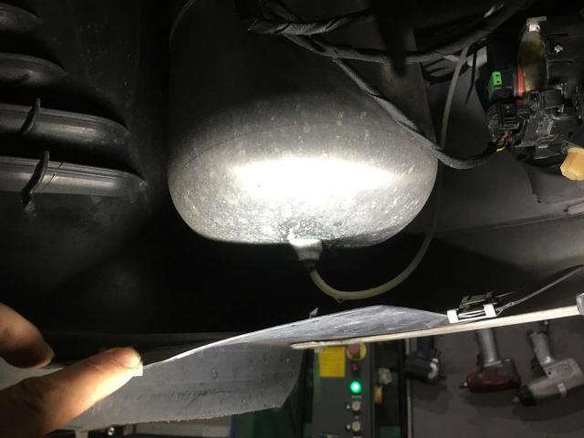 w221ベンツ エアサス交換 長野市