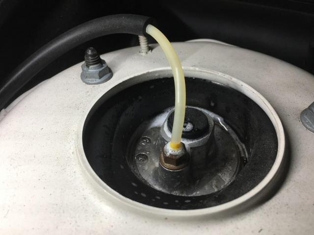 w221ベンツ エアサス交換 長野市