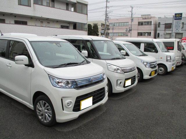 新しくて快適な代車多数用意しております！