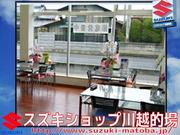 ゆったり広々待合スペースでお待ちください！フリードリンクもご用意しております！