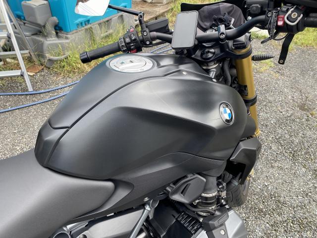 BMW バイク タンクカバー塗装 ヘッドライトカバー塗装