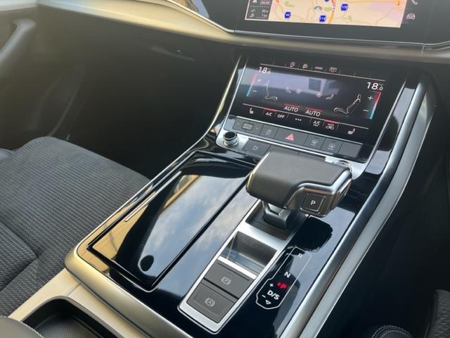 買取　ｱｳﾃﾞｨ　Audi　 Q8　 55TFSI　 Sline