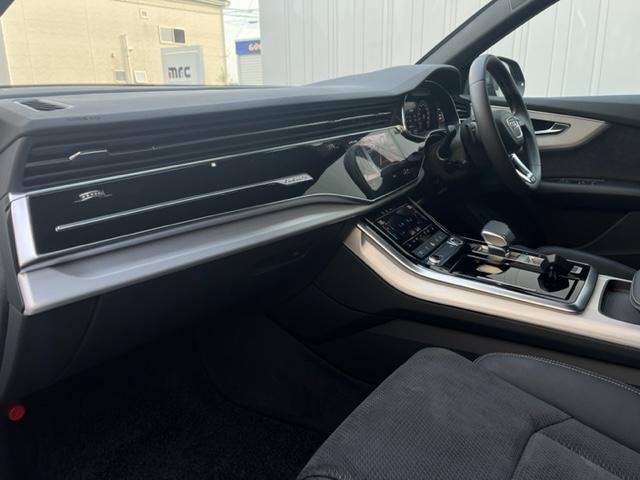 買取　ｱｳﾃﾞｨ　Audi　 Q8　 55TFSI　 Sline