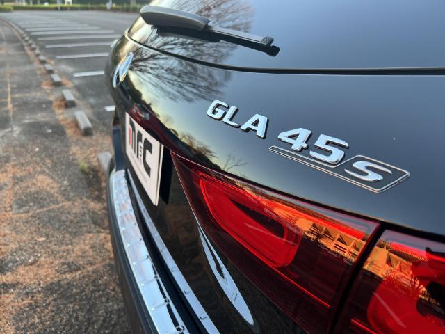 ▼入荷車両！！！　Mercedes-AMG GLA45ｓ　4MATIC