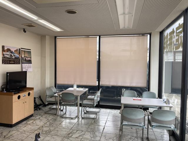 ＹＳＫ　ＧＡＲＡＧＥ　店内