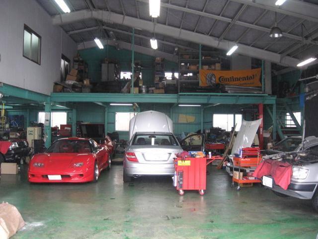 認証工場完備で、お車の事なら何でもお任せ下さい！