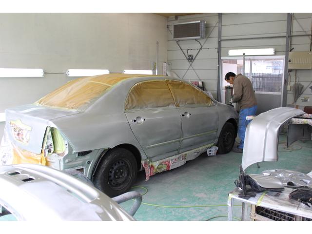板金塗装ブース完備で、プロスタッフが対応致します！