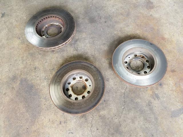 2005年　ゴルフプラス　ブレーキローター研磨　輸入車　外車　修理　故障　不具合　川崎市　宮前区