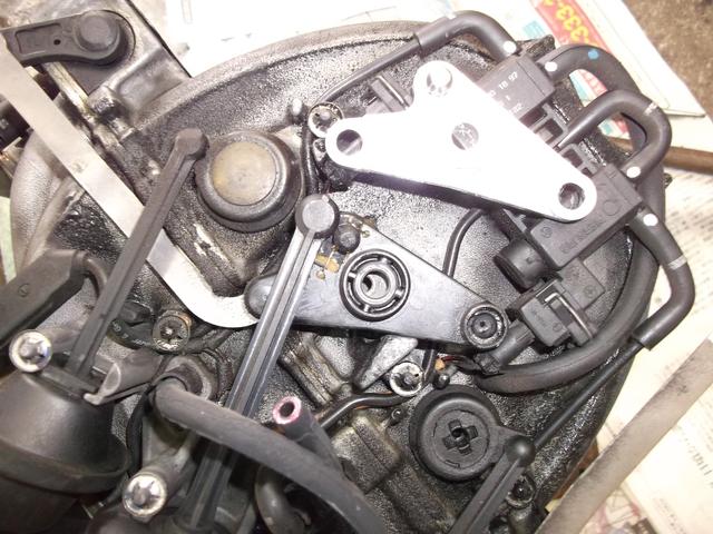 05ｙ メルセデスベンツ Ｅ350Ｔ　スロットルバルブ不良　スロットルアクチュエター交換 タンブルアーム 交換　川崎市宮前区　修理　故障　外車　輸入車