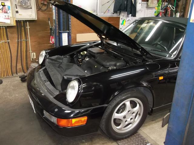 1992年式　ポルシェ964　エアコン点検　ガスチャージ　修理　故障　不調　川崎市宮前区　神奈川県　輸入車　外車