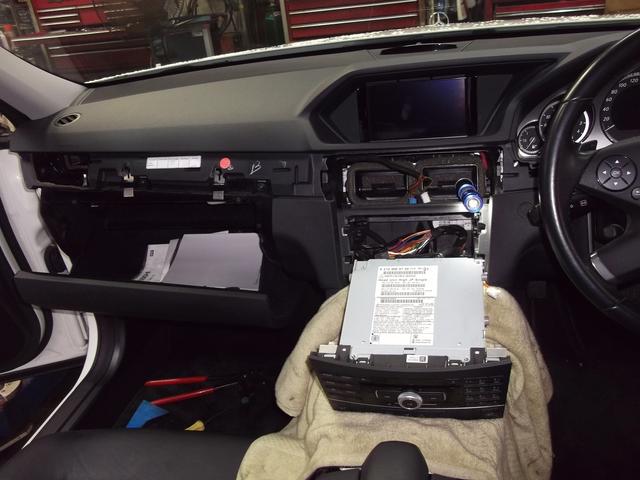 2011y  メルセデスベンツ　E350　アバンギャルド　TVキャンセラー　持ち込み取り付け　川崎市宮前区　輸入車　外車　持込　パーツ　