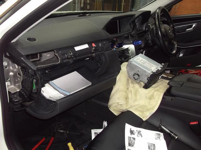 2011y  メルセデスベンツ　E350　アバンギャルド　TVキャンセラー　持ち込み取り付け　川崎市宮前区　輸入車　外車　持込　パーツ　