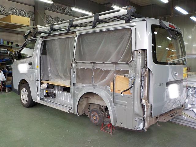 トヨタ　ハイエース　スライドドア　ドア後方　凹み　修理　新座市　小平市
