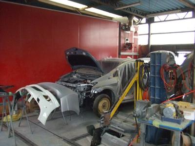 固定フレーム修正機を３基完備！！