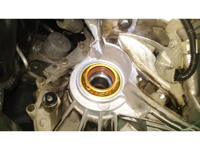 BMW　R56　ミニクーパーS　オイル漏れ修理