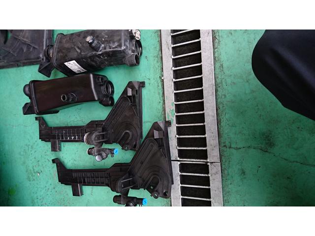 BMW　E46　330i　冷却水漏れ修理　ラジエーターリザーバータンク交換