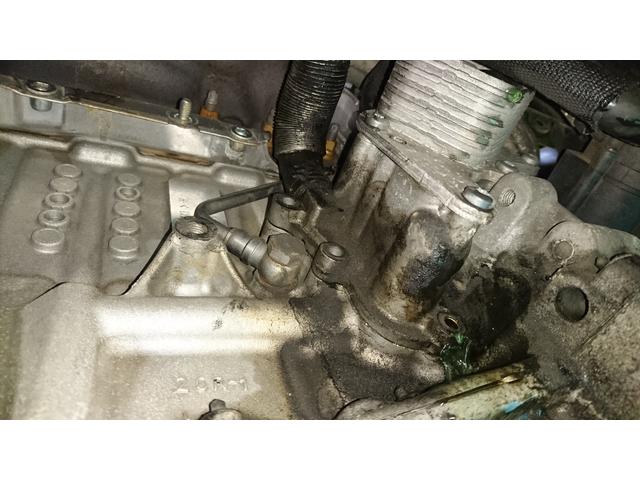 BMW　R55　ミニクーパーS　クラブマン　エンジンオイル漏れ修理