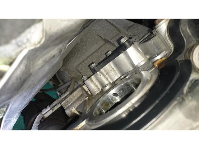 BMW　E90　320i　エンジンオイル漏れ修理