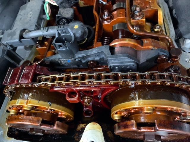 BMW  E91 320ツーリング エンジンオイル漏れ修理