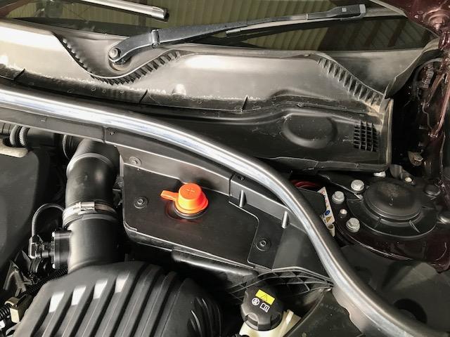 BMW　MINI　クーパーＳクラブマン　バッテリー交換