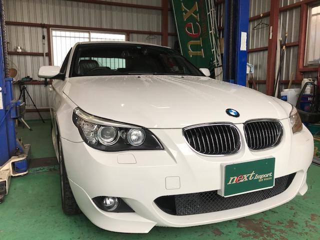 BMW　E60　530i　車検整備　フードインシュレーター　スパークプラグ　交換　埼玉　春日部　輸入車　専門店　ABA-NU30　N52B30A　5シリーズ