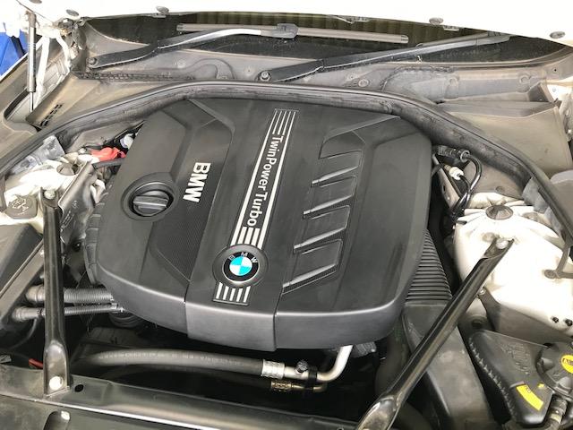 BMW　F10　523ｄ　エンジンオイル　オイルエレメント　交換　埼玉　春日部　輸入車　専門店　５シリーズ　LDA-FW20　N47D20C