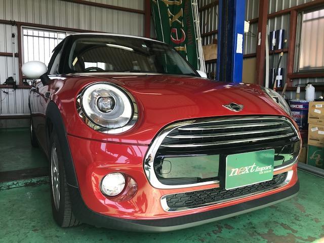 ＢＭＷ　ＭＩＮＩ　Ｆ５６　ミニクーパー　運転席ドア　水切りモール交換　埼玉　春日部　輸入車　専門店　ミニ　ＤＢＡーＸＭ１５　Ｂ３８Ａ１５Ａ