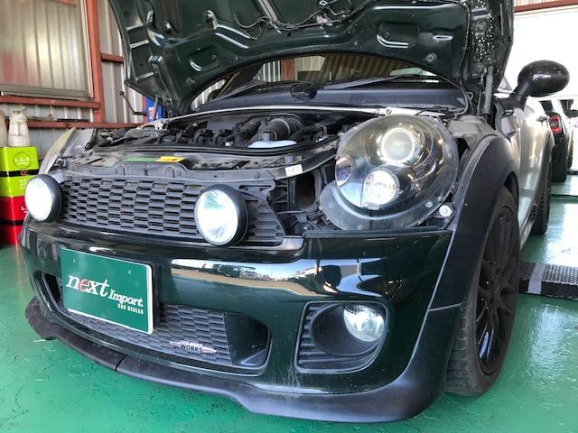 ＢＭＷ　ＭＩＮＩ　Ｒ５６　ミニクーパーＳ　ＪＣＷ　エンジン冷却水漏れ修理　サーモハウジング　ラジエータリザーブタンク交換　埼玉　春日部　輸入車専門店　ミニ　ＡＢＡーＭＦＪＣＷ