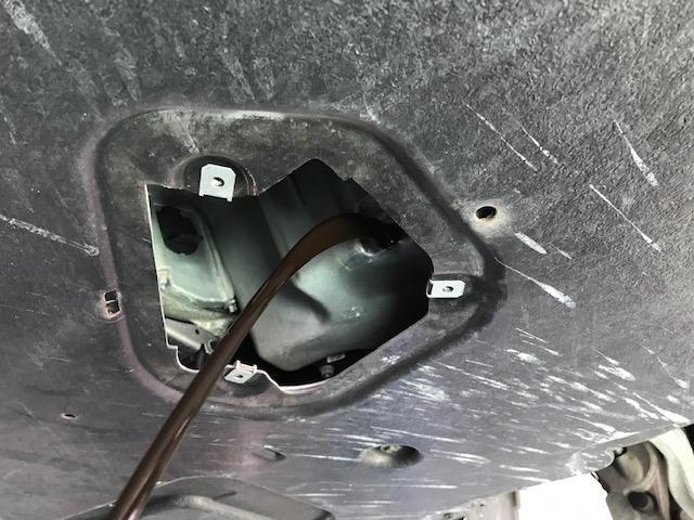 ＢＭＷ　５シリーズ　Ｅ６０　５３０ｉ　車検整備　エンジンオイル　ブレーキフルード　ＬＬＣ交換　埼玉　春日部　輸入車専門店　ＡＢＡ－ＮＥ３０　Ｎ５２Ｂ３０Ａ