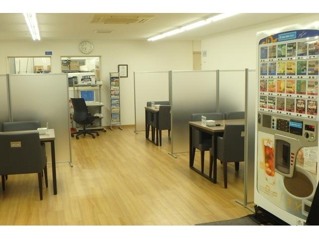 トヨタモビリティ東京(株)U-Car西東京店(3枚目)
