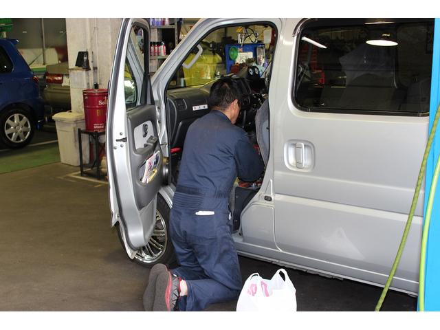 お客様の大事な愛車ですので丁寧に確実に整備します！