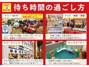 待合室にはフリーＷｉＦｉ、フリ－ドリンク、キッズコーナーなどがありゆっくりとおくつろぎいただけます。