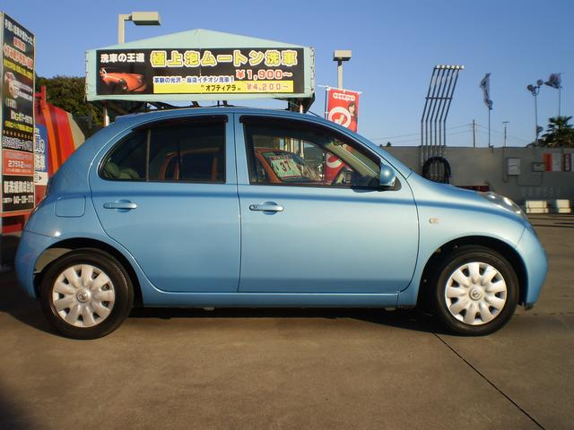日産　マーチ　ライトブルー　ガラスコーティング　ボディコーティング　洗車　千葉県千葉市若葉区、中央区、稲毛区、花見川区、緑区、美浜区・八街市・四街道市・佐倉市・東金市・市原市・酒々井町、他地域のお客様も大歓迎です！