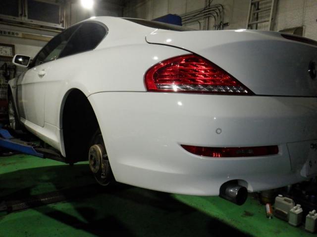 MY2008　BMW　630i（E63）コントロールアームのブーツ交換　国産車・輸入車対応・車検・整備・見積もりもお任せ下さい！八王子/日野/多摩地区/相模原/他地域のお客様も大歓迎です！