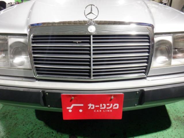 メルセデスベンツ　W124  グリル