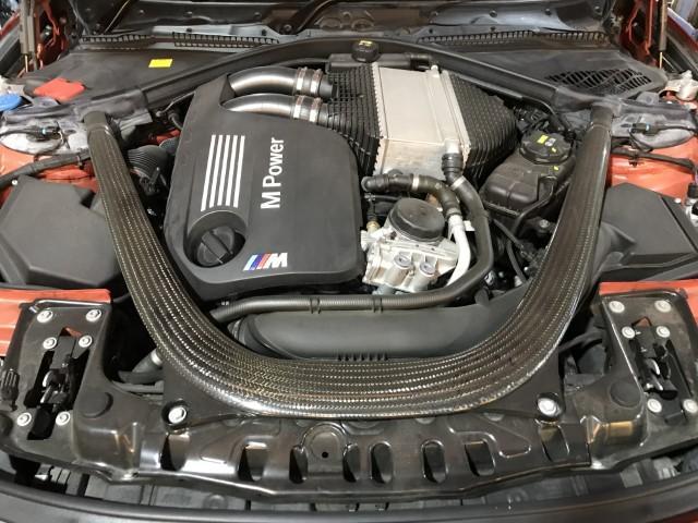 BMW M4（F82）エンジンオイル交換　国産車・輸入車対応・車検・整備・見積もりもお任せ下さい！八王子/日野/多摩地区/相模原/他地域のお客様も大歓迎です！